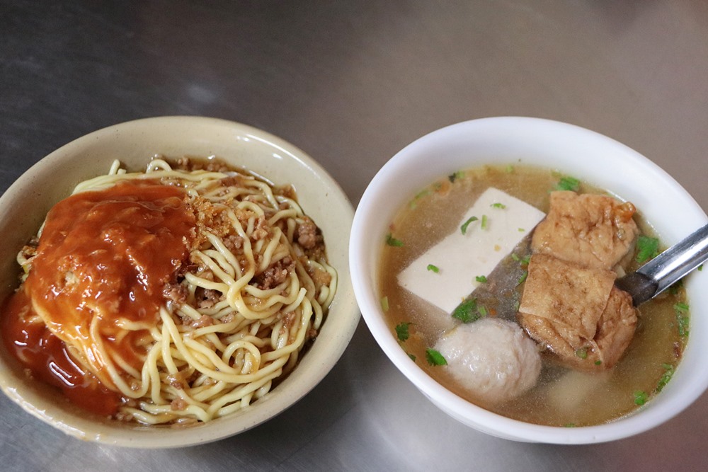 雲林虎尾 無名早餐麵店 古早味乾麵 綜合湯 食尚玩家推薦 快樂的過每一天